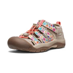 Keen Big Kids' Newport H2 | Safari/Birch -Fashion Boots Store 0a261c5a16b3e25f37f2ff95b5536f257cd3bf20
