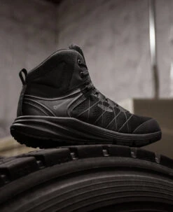 Keen Men's Vista Energy Mid (Carbon-Fiber Toe) | Black/Raven -Fashion Boots Store 1024592 PDP LeftImage