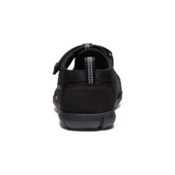 Keen Big Kids' Seacamp II CNX | Black/Grey -Fashion Boots Store 40e7d6d4805cffcbff332d9af6e9522b3e0bd06f