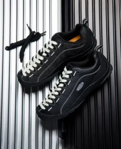 Keen Men's Jasper Sneaker X THC | Nighttime Paisley -Fashion Boots Store KEEN M THCxJasper Lifestyle PDP Single Right 5c919dec fe4b 4261 b90f e413f6173738