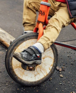 Keen Big Kids' Speed Hound | Black/Camo -Fashion Boots Store KidsSpeedHoundPDPLifestyle3Kids1026194