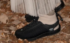 Keen Women's UNEEK High Top X HYKE | HYKE Timberwolf 17 Keen Women's UNEEK High Top X HYKE | HYKE Timberwolf -Fashion Boots Store Lifestyle1Womens 1027976