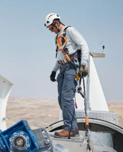 Keen Men's Camden 8" Insulated Waterproof Boot (Carbon-Fiber Toe) | Leather Brown/Black 18 Keen Men's Camden 8" Insulated Waterproof Boot (Carbon-Fiber Toe) | Leather Brown/Black -Fashion Boots Store SDD 1014 Camden 1027690 Left Image 1