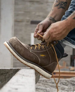 Keen Men's Cincinnati 6" Waterproof Boot (Carbon-Fiber Toe) | Dark Chocolate/Sandshell -Fashion Boots Store SDD 505 PDP Cincinnati 1026885 Right Image