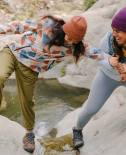 Keen Women's Circadia Waterproof Shoe | Black/Cloud Blue -Fashion Boots Store WCircadia WideLifestylePDPSingleRight f46e29fd a2de 4a01 8724 12b5e0f36e3c