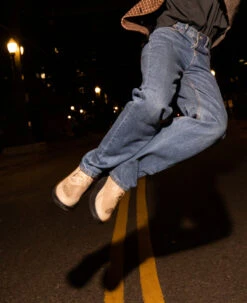 Keen Women's WK400 Waterproof Walking Shoe | Timberwolf/Black -Fashion Boots Store WK400 lifestyle WP Womens 1